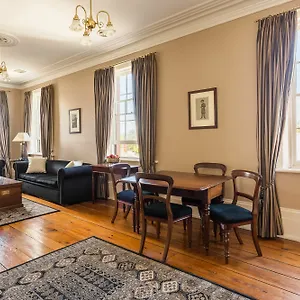 Grand Old Duke 4*, Hobart Australia